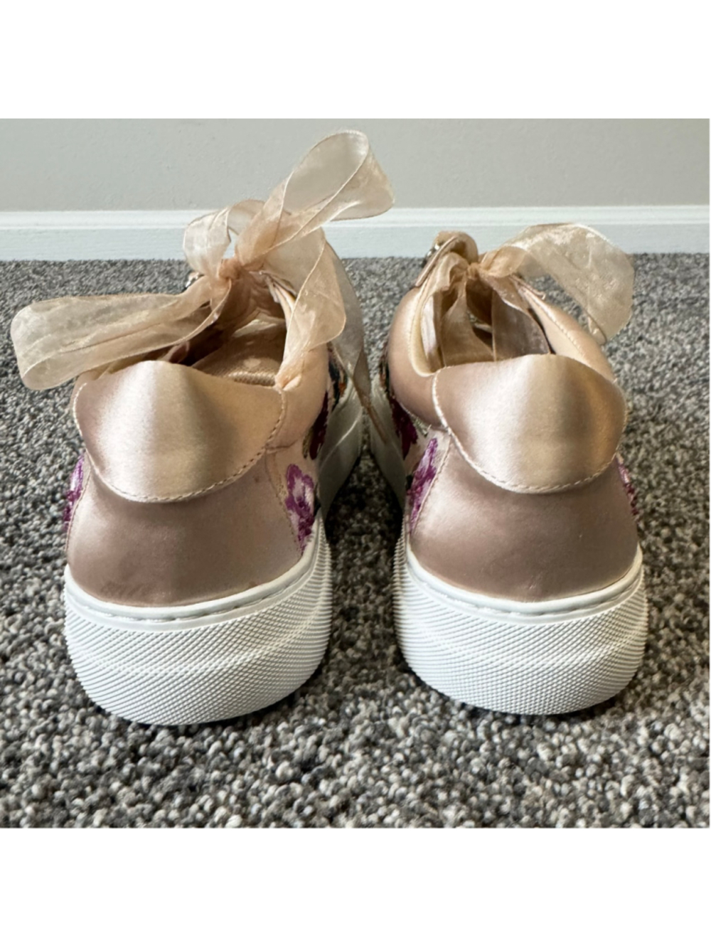 Women's Betsey Johnson Jayla Embroidered & Beaded Sneakers Size 8.5 - Picture 9 of 13